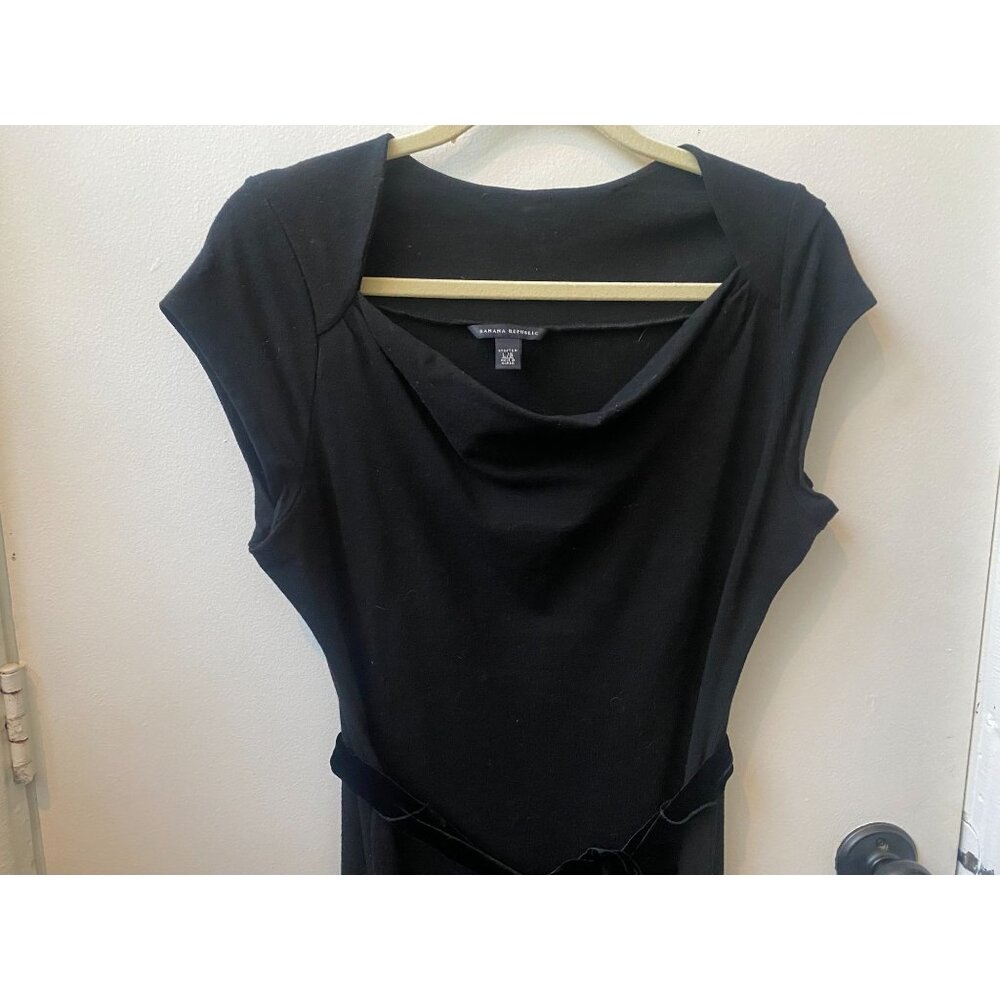 Banana Republic ~ Vintage Cocktail Dress ~ Black ~ Cap Sleeve ~ Size LG
